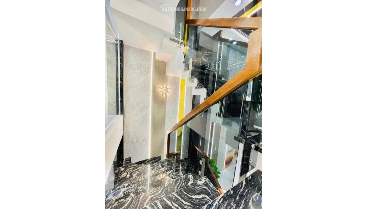 Nhà bán lô góc LVQ 2 mặt tiền thông thoáng, hẻm xe hơi né nhau thoải mái, 8,8 tỷ TL